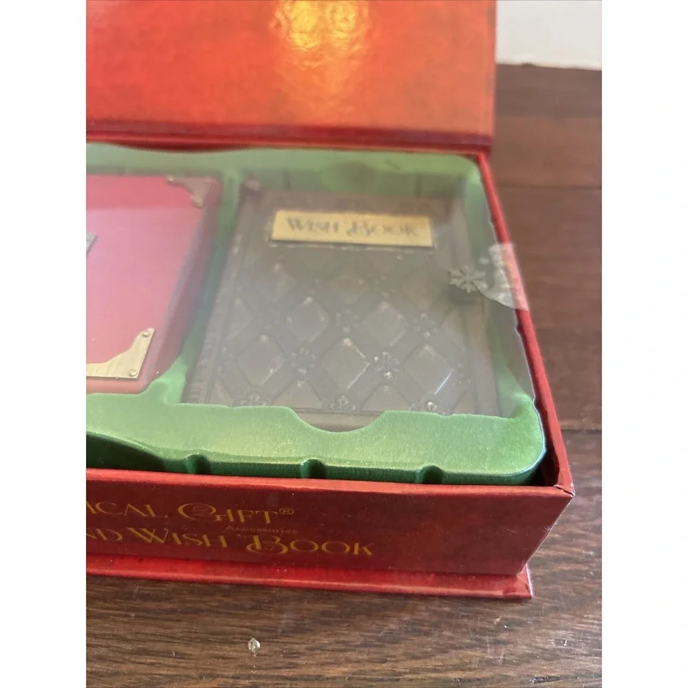 Santa's Magical Gift - Magic Box & Wish Book Box - Picture 4 of 9